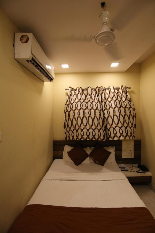 Airport Metro Hotel Mumbai Dış mekan fotoğraf