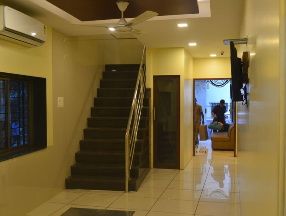 Airport Metro Hotel Mumbai Dış mekan fotoğraf