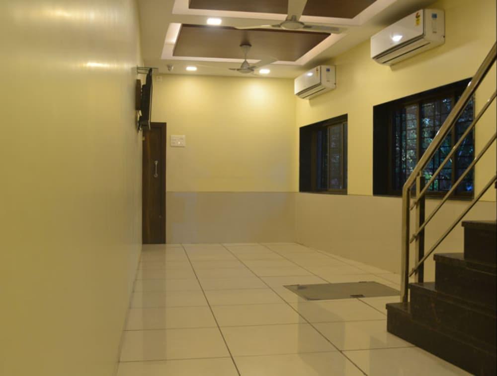 Airport Metro Hotel Mumbai Dış mekan fotoğraf