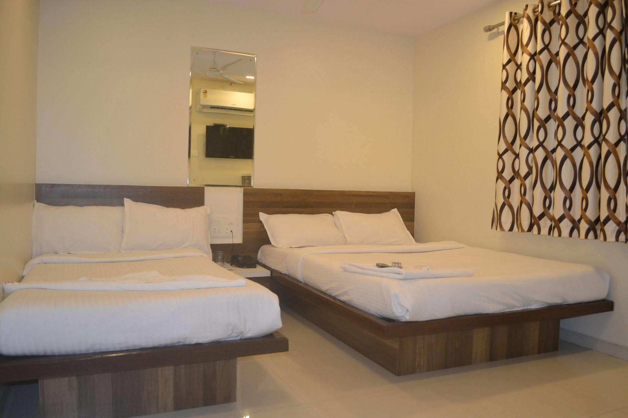 Airport Metro Hotel Mumbai Dış mekan fotoğraf